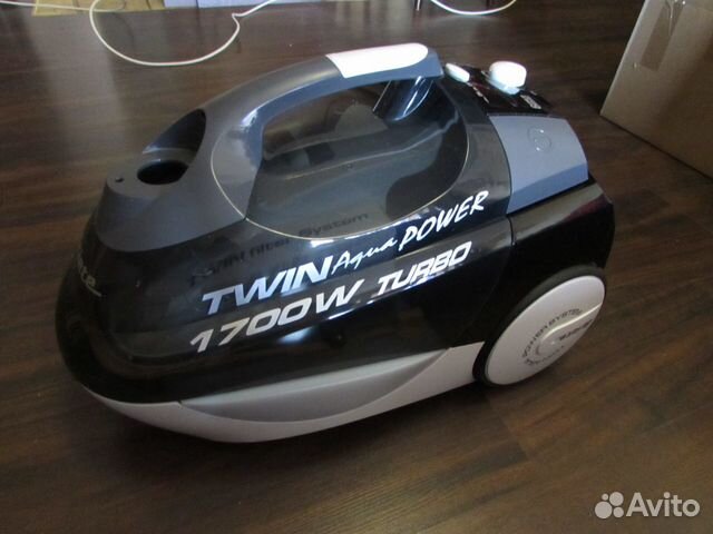 Пылесос Ariete (увлажняющий)