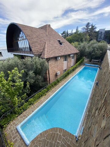 Дом 400 м² на участке 25 сот.