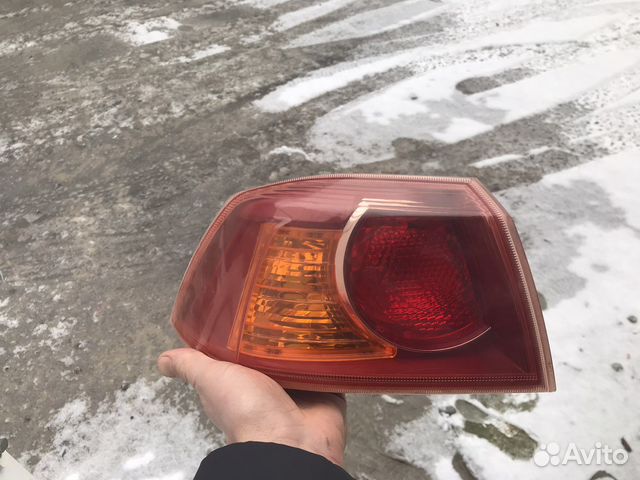 Фонарь задний левый mitsubishi lancer 10