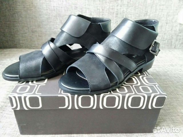 Босоножки новые кожаные 38 размер