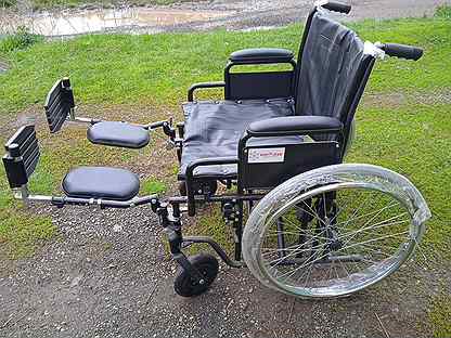 Инвалидная коляска новая, складная
