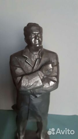 Бюст Королёв