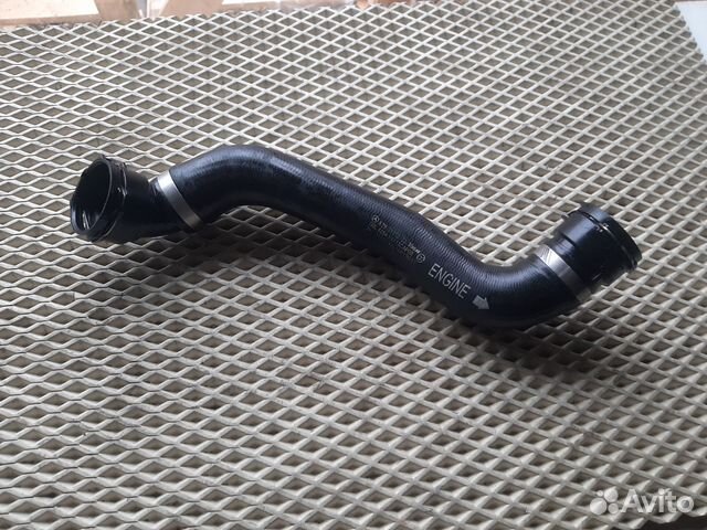 Mercedes W205 OM651 Патрубок радиатора левый