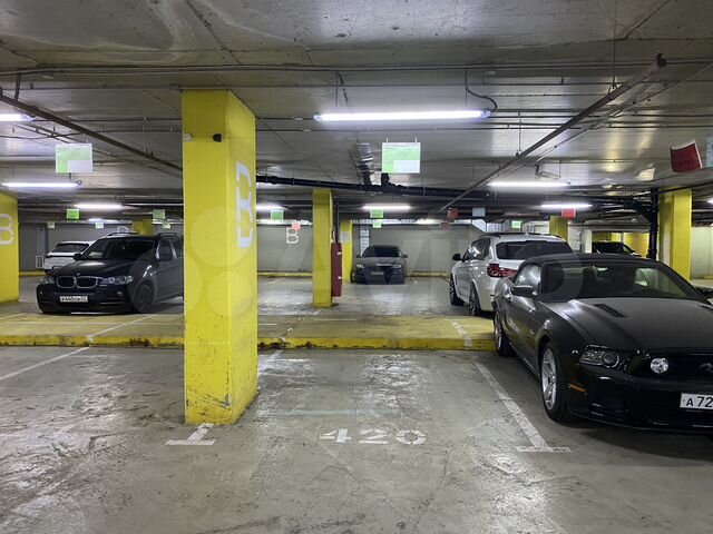 Машиноместо, 14 м²