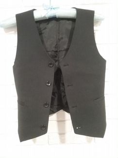 Жилетка для мальчика новая