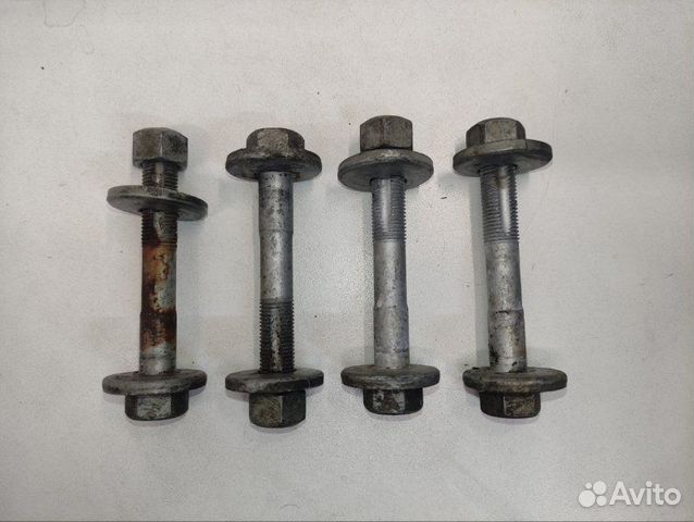 Комплект развальных болтов передний Audi Q7 2013 купить в Москве VAG ...