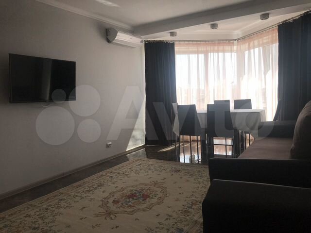 2-к. квартира, 73 м², 3/9 эт.