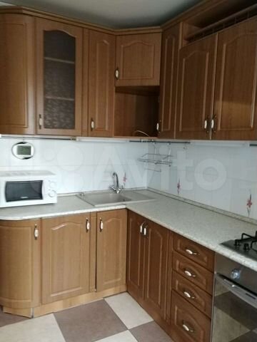 2-к. квартира, 60 м², 1/9 эт.