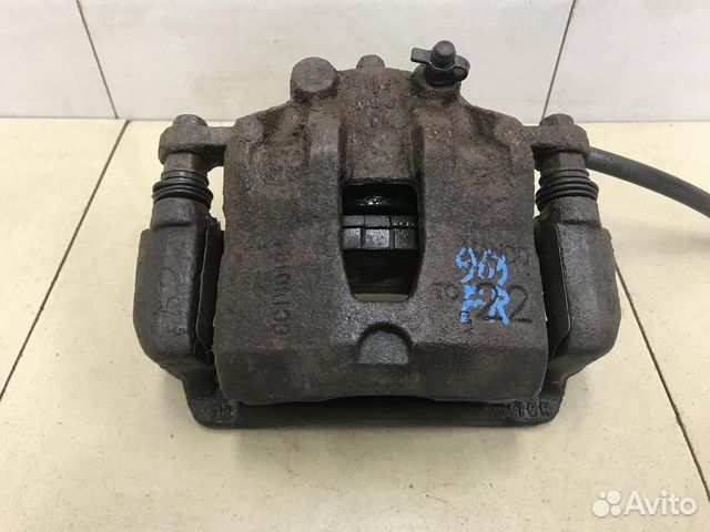 Суппорт передний левый Solaris 2010-2017