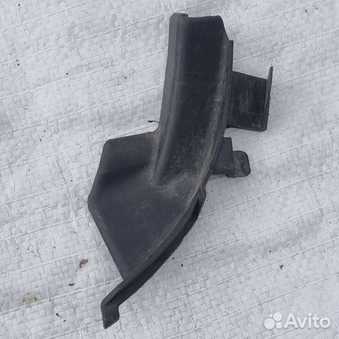 Уплотнитель лобового уголок жабо Toyota Lexus