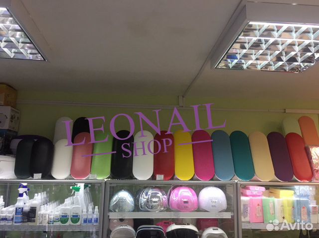 Подставка / скамейка для рук клиента / мастерам ма