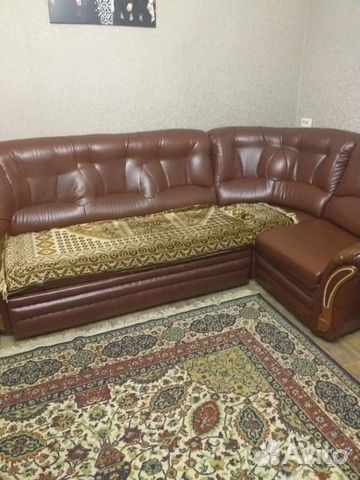 Кожаный диван и 3 кресла
