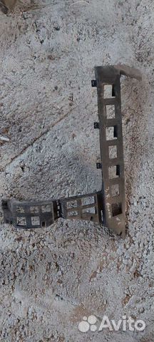 Кронштейн заднего бампера правый на Volkswagen Pas