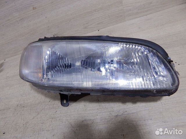 Фара правая Opel Omega B
