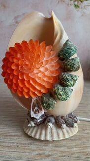 Светильник из ракушек