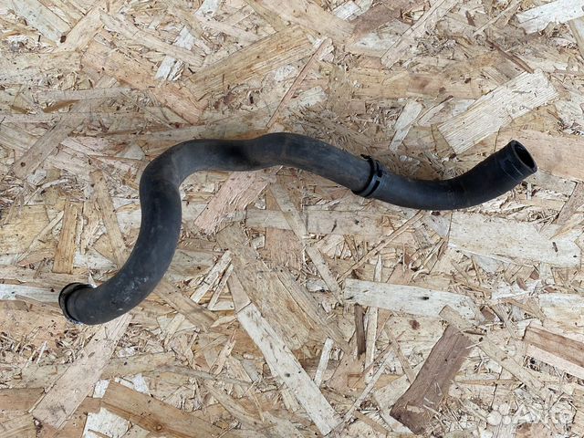 Патрубок охлаждения Мерседес w216