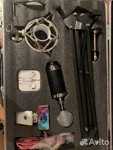 Студийный микрофон, набор блоггера в кейсе