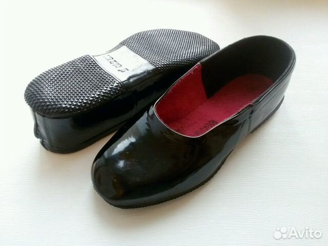 Галоши лакированные