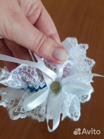 Свадебная подвязка новая с голубой лентой