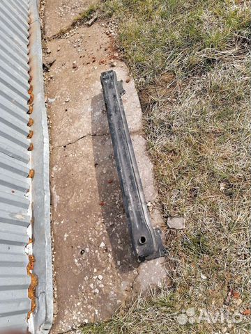 Skoda Yeti усилитель бампера заднего