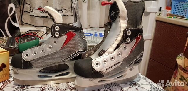 Коньки спортивные