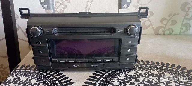 Автомагнитола на toyota Rav4