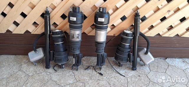 Комплект амортизаторов Mercedes CLS W219 W211