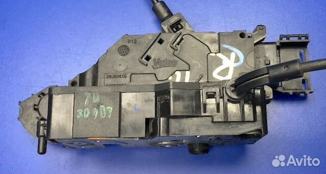 Ситроен С4 Пикассо Замок передней двери Прав