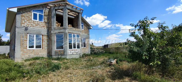 Дом 229 м² на участке 15 сот.