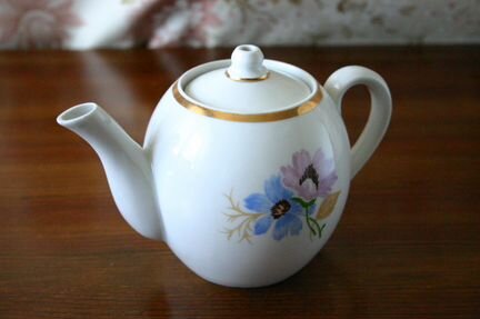 Заварочные чайники, емкости для сахара и варенья