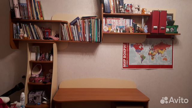 Комплект мебели в детскую