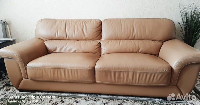 Кожаные диван и 2 кресла