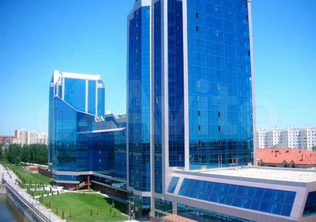 3-к. квартира, 130 м², 12/17 эт.