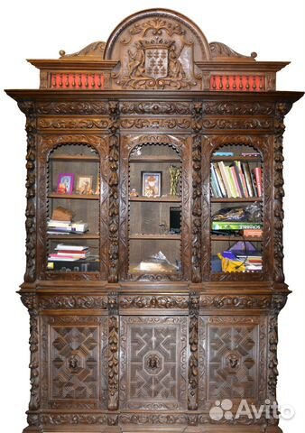 Сервант-витрина антикварный