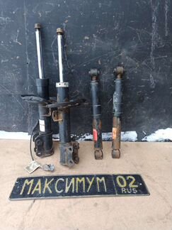 Передняя правая стойка Опель астра Н