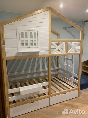 Кроватка домик двухъярусная