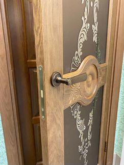 Дверь из массива Сосны