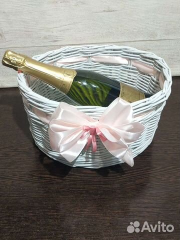 Корзина плетеная для подарков