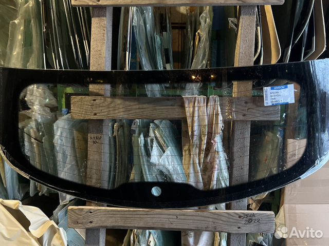 Стекло заднее Ниссан Кашкай с 06