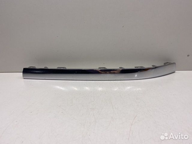 Молдинг переднего бампера правый Volkswagen Touare