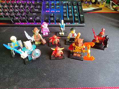 Lego minifigures (все детали у фигурок ориг.)