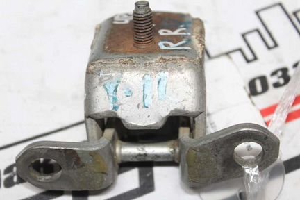 Петля двери nissan AD cube cube cubic march micra