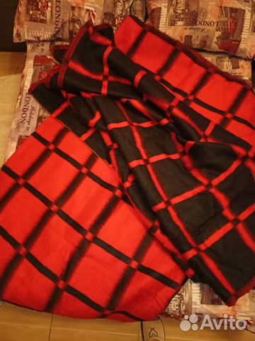 Пледы и покрывало