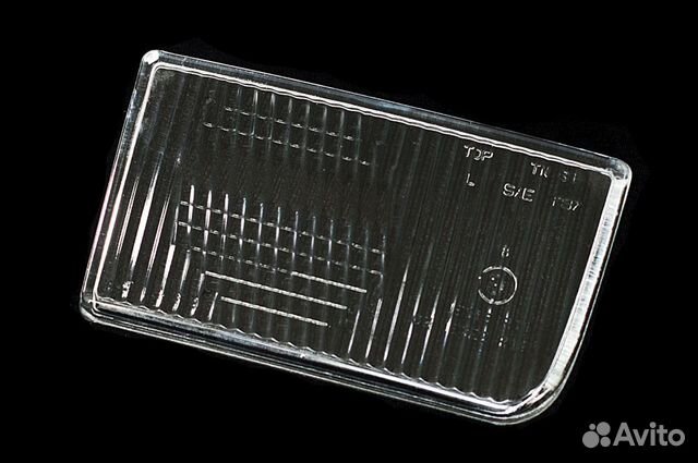 Стекло противотуманных фар BMW E34 88 левое