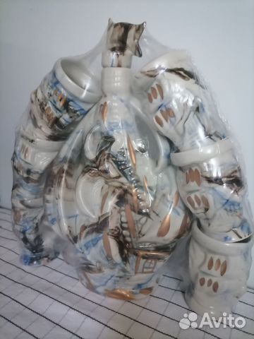 Штоф в виде парусника с рюмками