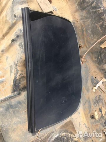 Стекло заднее левое глухое на Daihatsu YRV