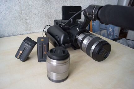 Видеокамера Sony NEX-FS100 Kit 18-200