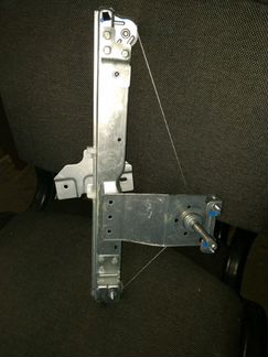 Стеклоподъемник Nissan Terraro, Renault Duster