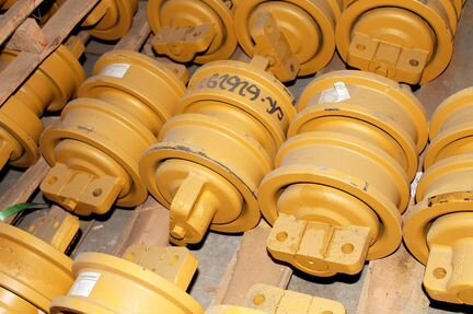 Каток опорный двубортный для D6N, D6M, PR724L