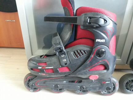 Роликовые коньки